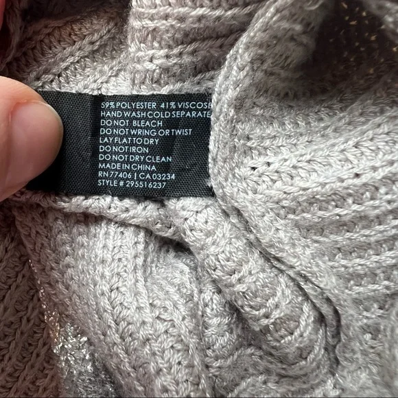 ❌SOLD❌Club Monaco Silver batwing Cotton sweater - Picture 3 of 4